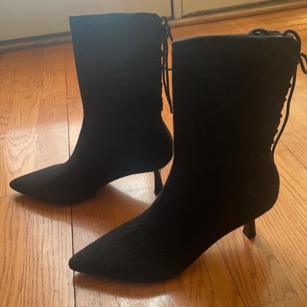 Vivaia mid calf lace up black boots